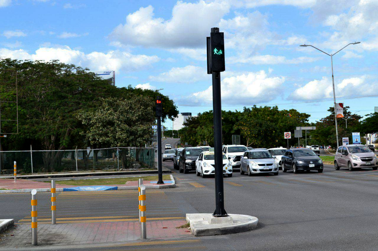 Semáforos inteligentes mejorarán la movilidad urbana de Mérida